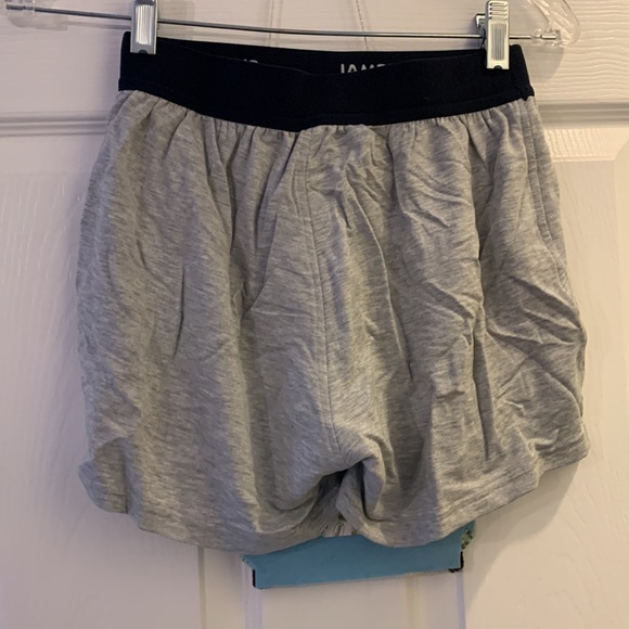 Women’s gray Jambys pajama shorts - Picture 2 of 4